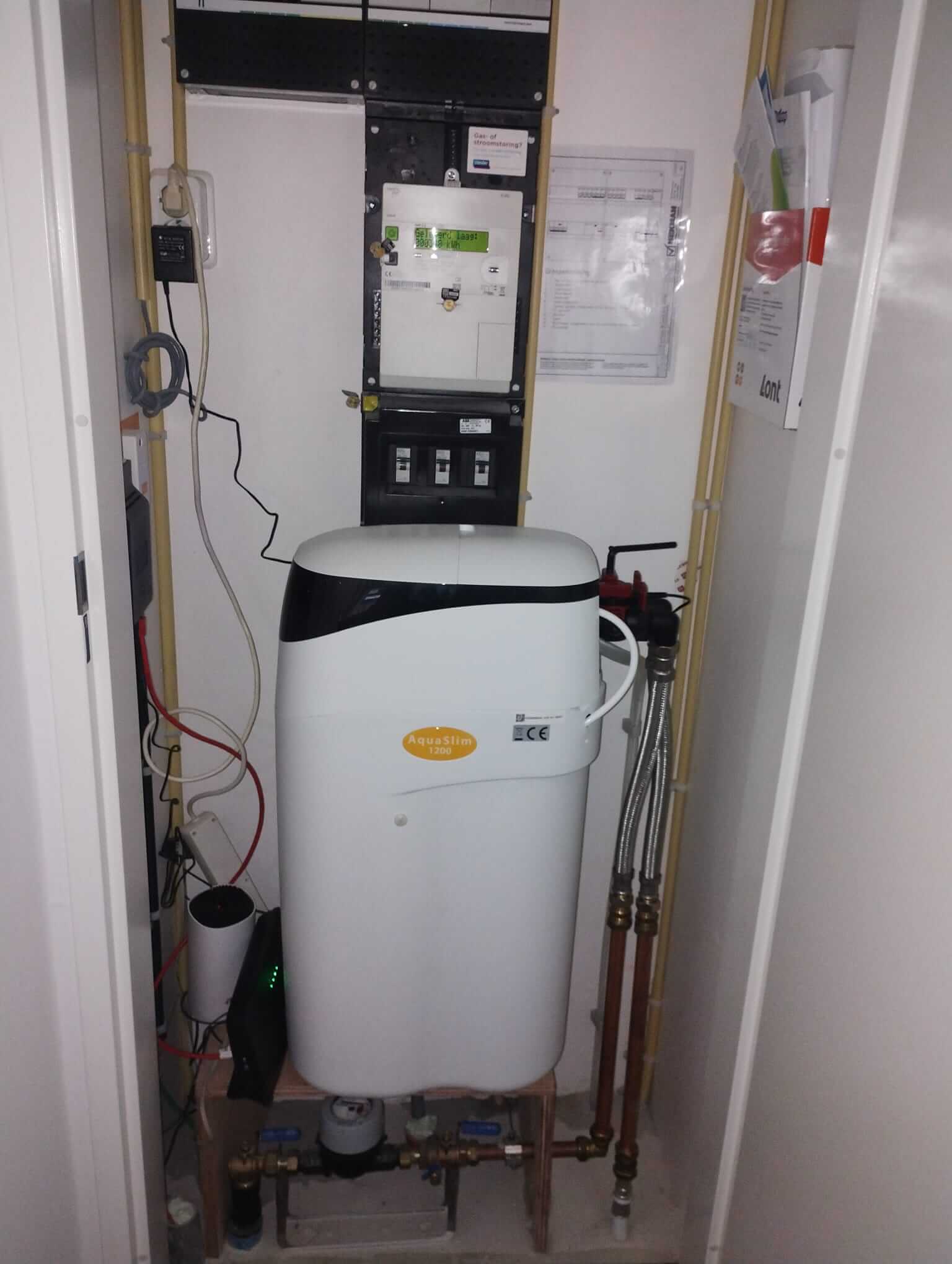Waterontharderinstallatie geplaatst in de meterkast